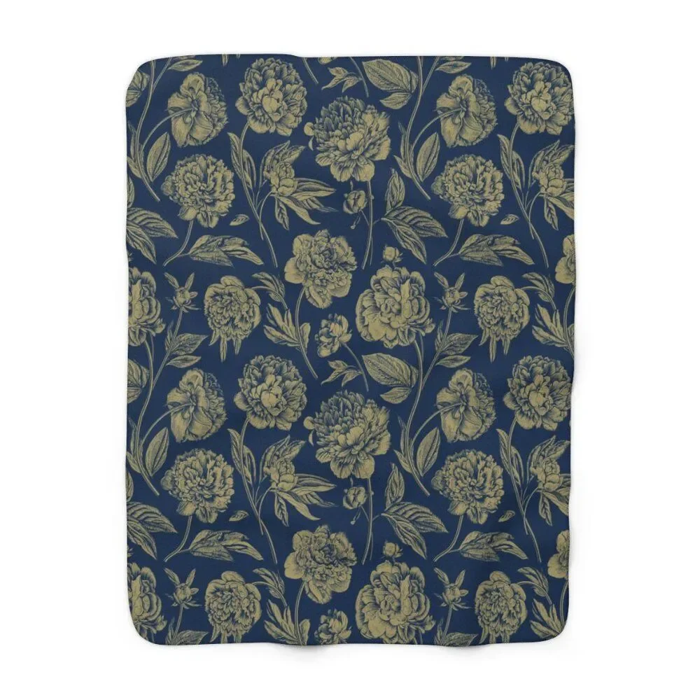 NWT Porter Anna- Navy & Gold Sherpa Blanket in Peony